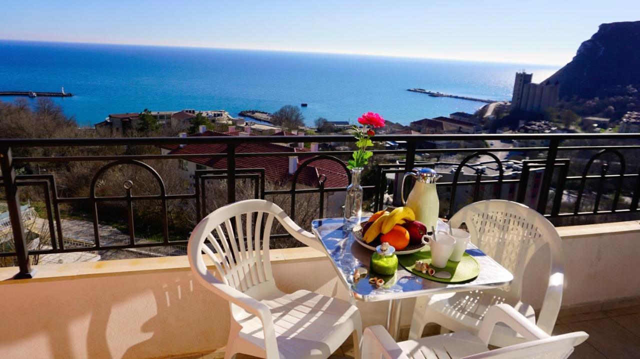 Апартаменти Свети Георги - Saint George Apartments Kavarna Buitenkant foto