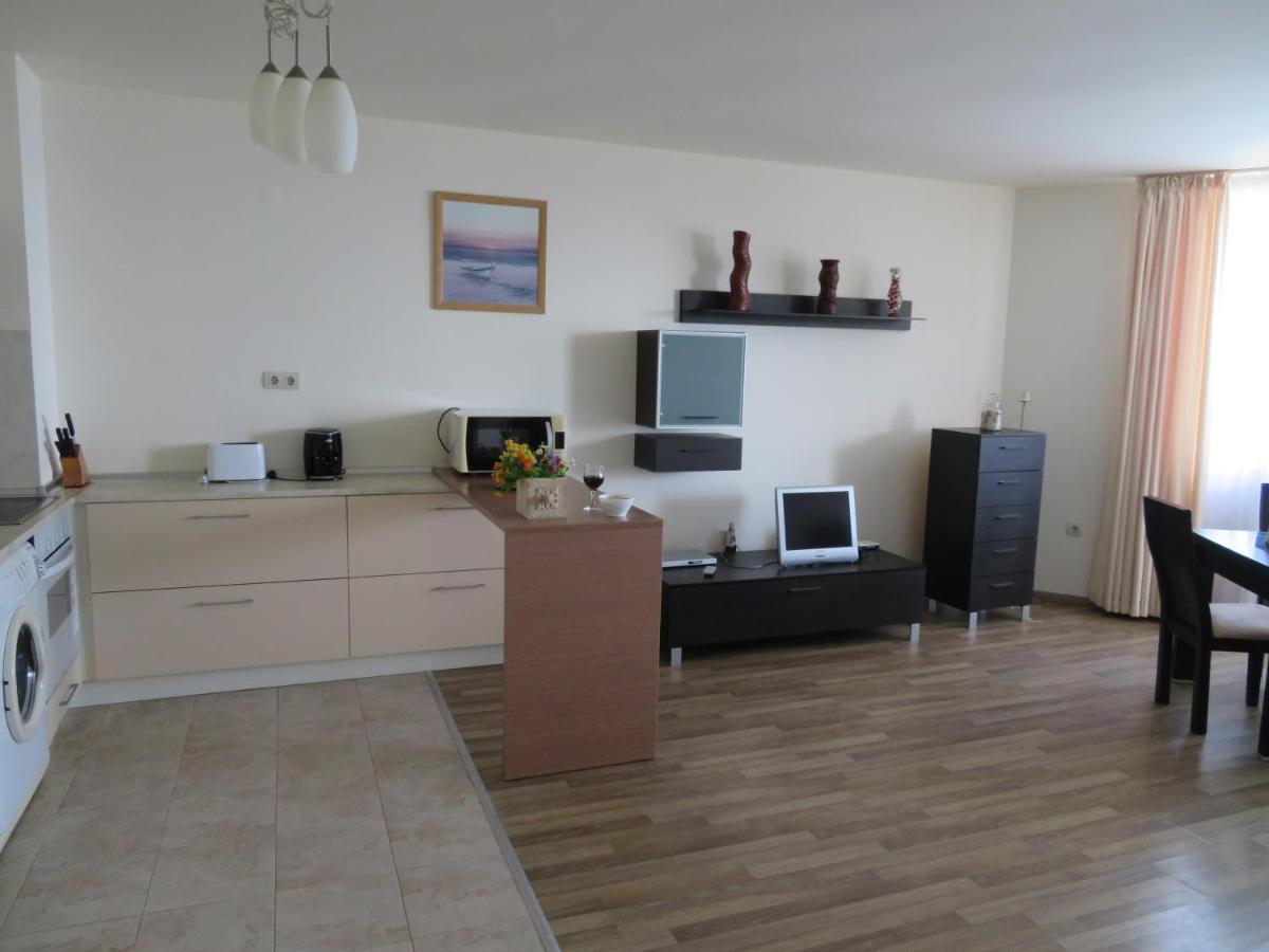 Апартаменти Свети Георги - Saint George Apartments Kavarna Buitenkant foto